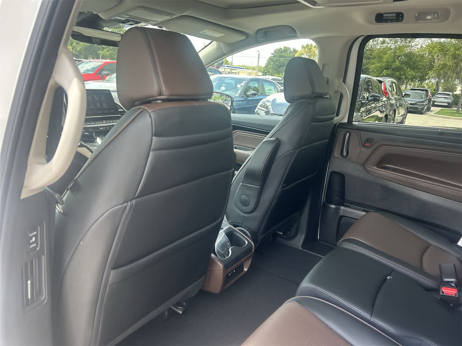 Thumbnail: 2026 Honda Odyssey - 14