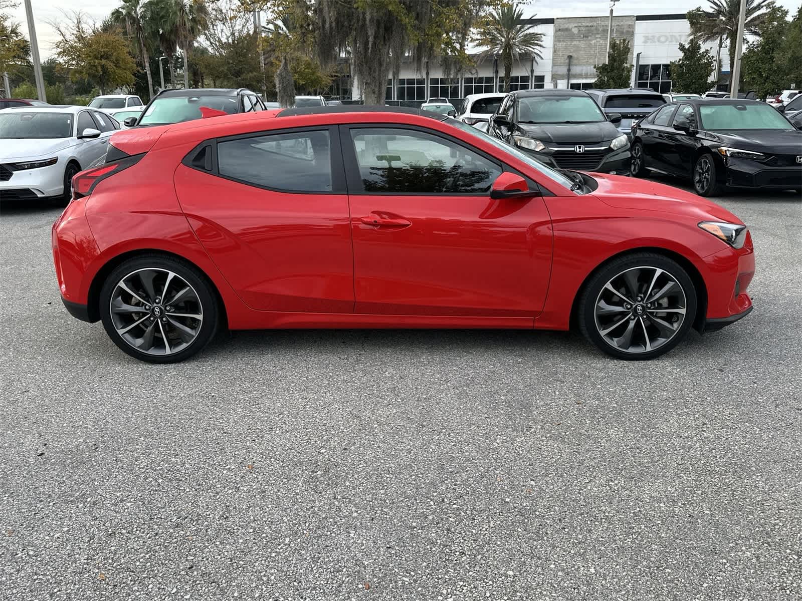 Thumbnail: 2020 Hyundai Veloster - 7