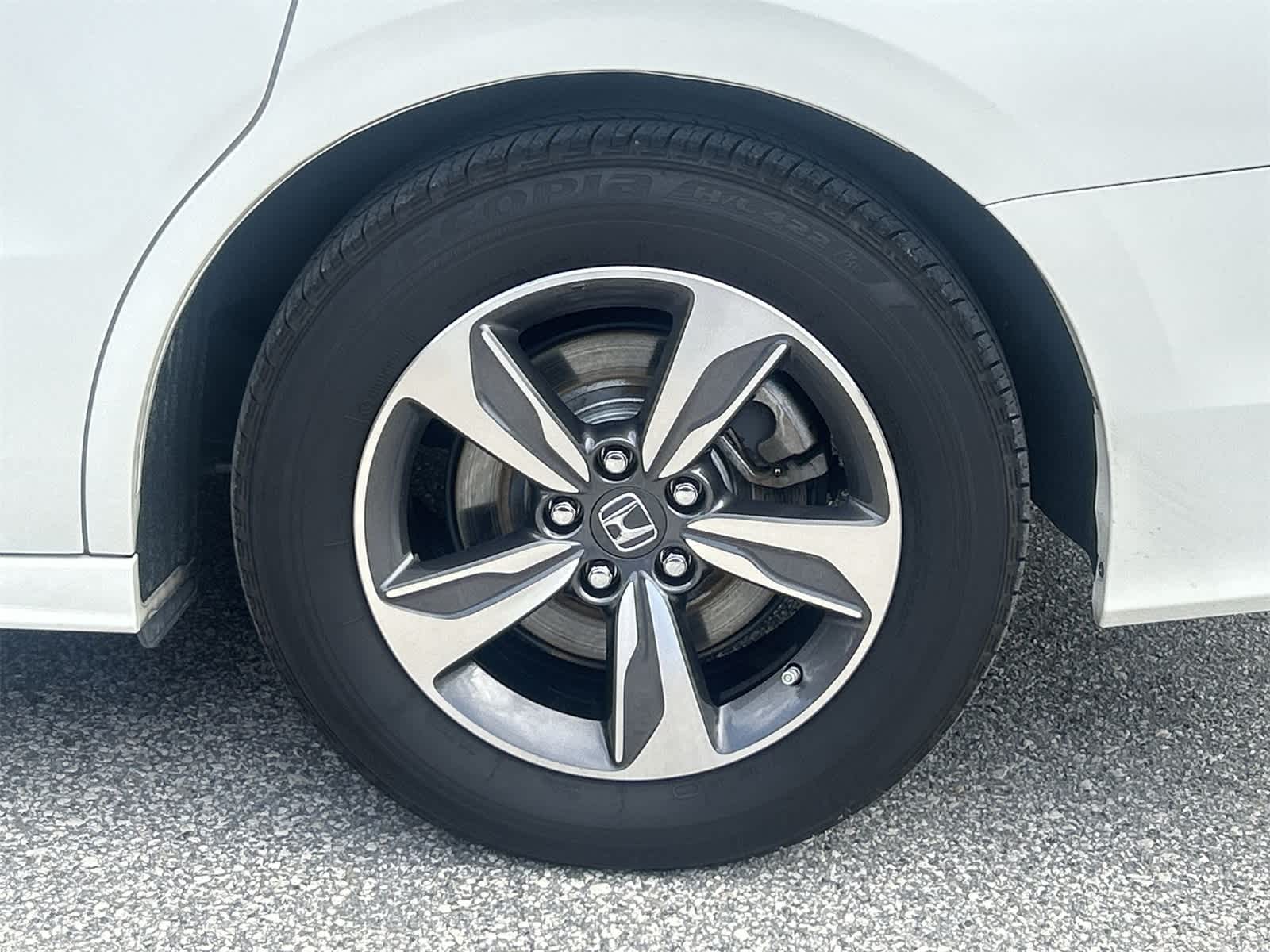 Thumbnail: 2019 Honda Odyssey - 12