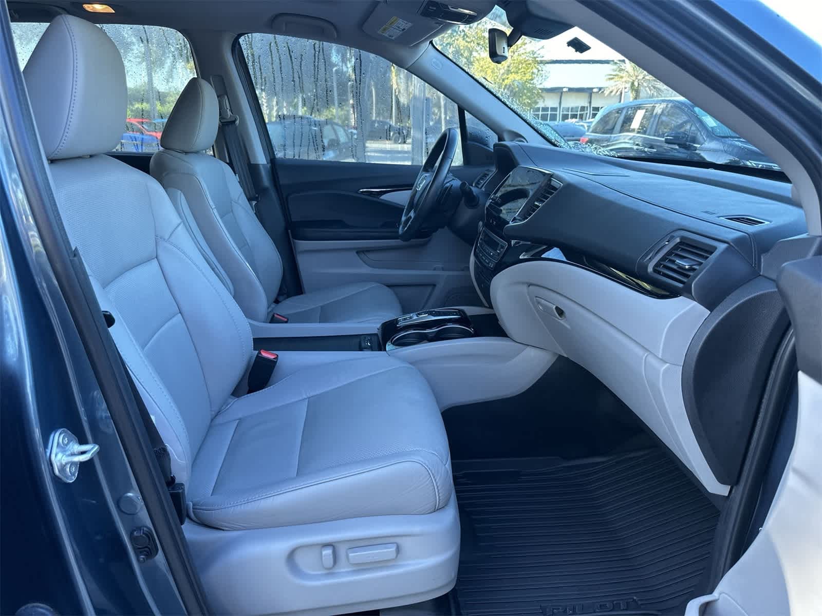 Thumbnail: 2022 Honda Pilot - 16