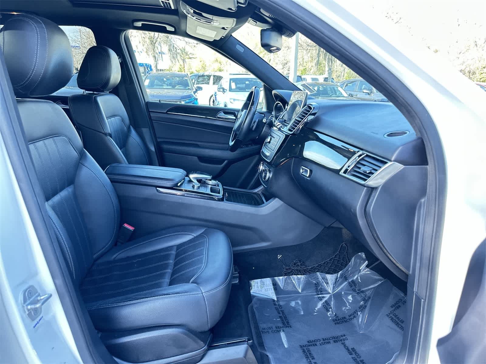 Thumbnail: 2016 Mercedes-Benz GLE - 17