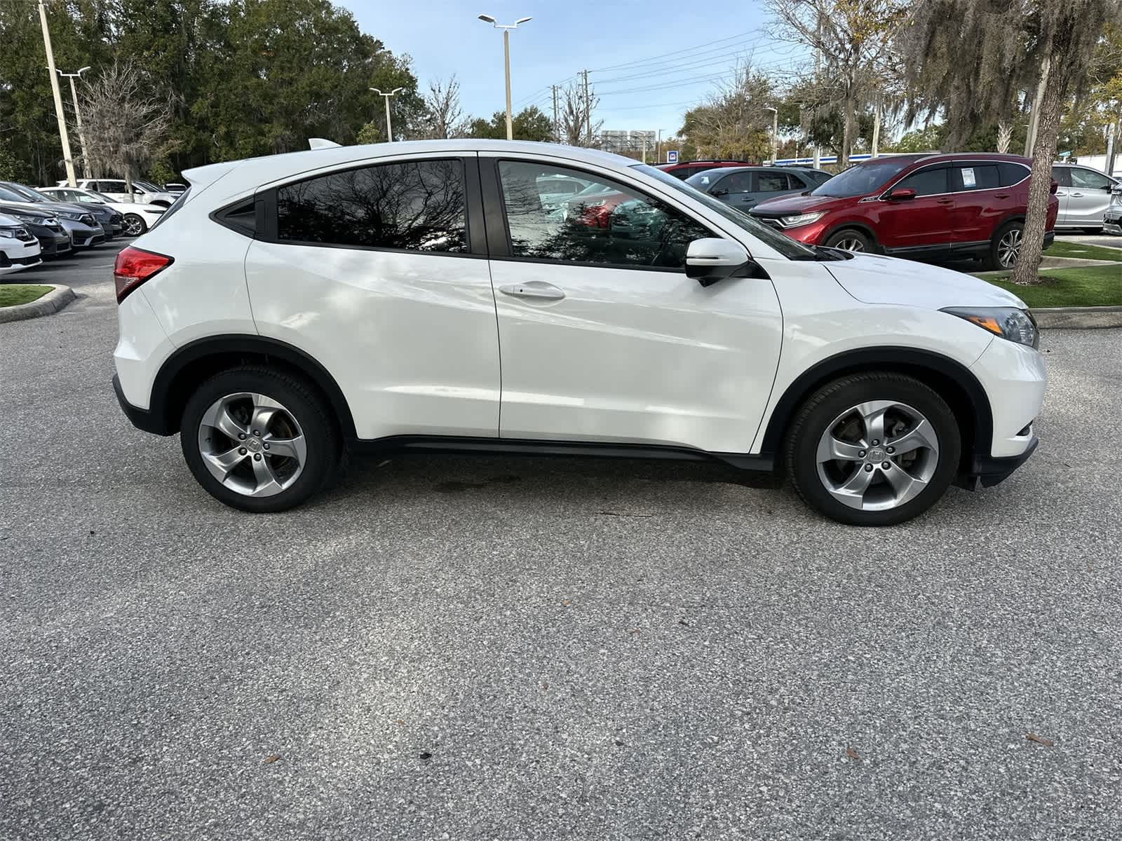 Thumbnail: 2017 Honda HR-V - 7