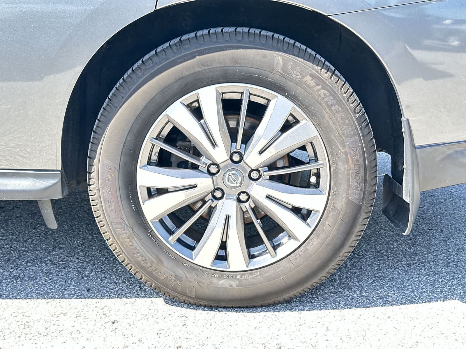 Thumbnail: 2020 Nissan Pathfinder - 12