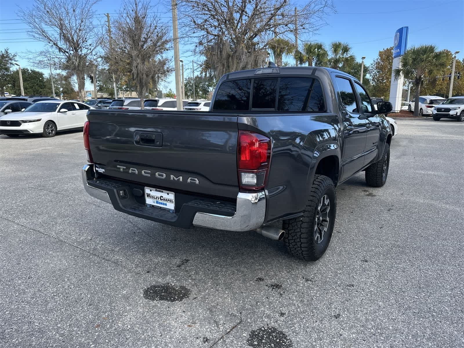 Thumbnail: 2021 Toyota Tacoma - 6