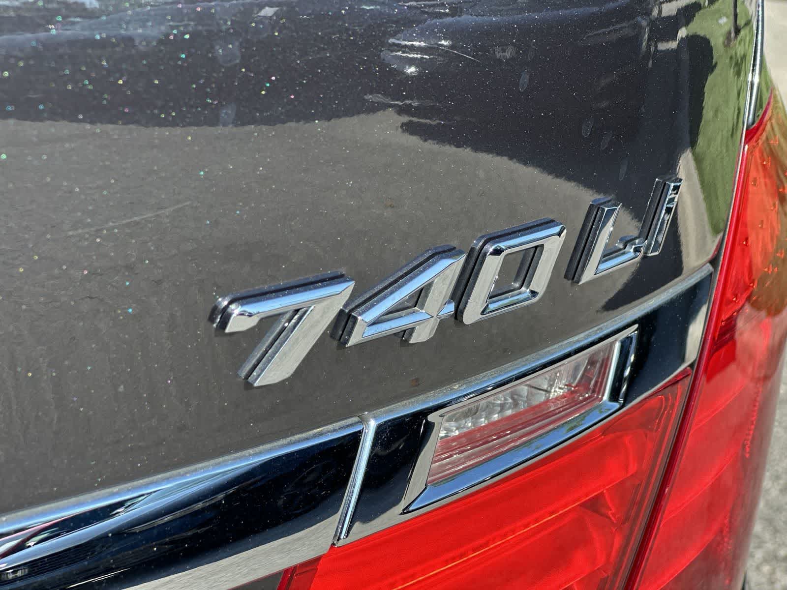 Thumbnail: 2011 BMW 7 Series - 11