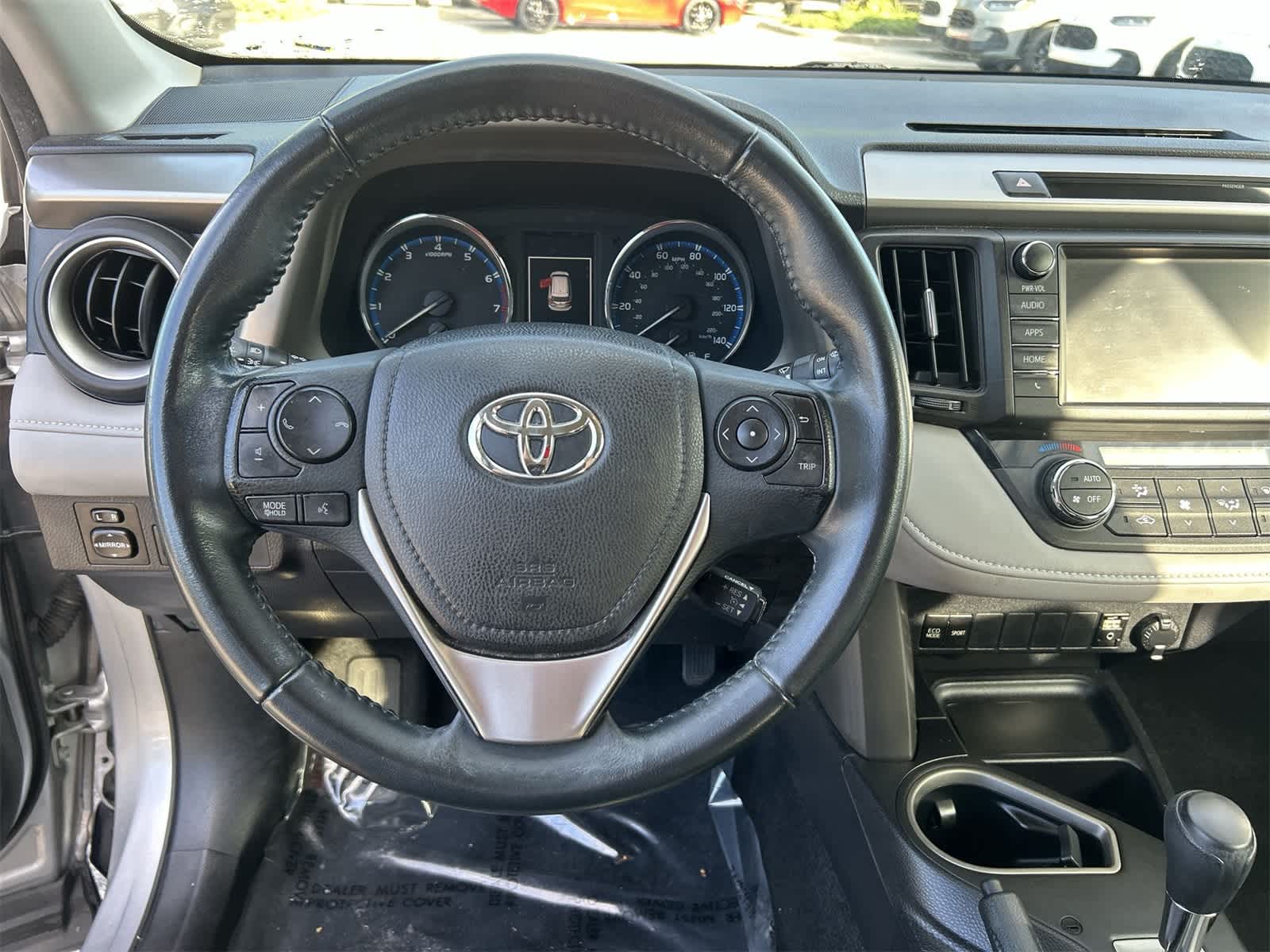 2016 Toyota RAV4 XLE 17