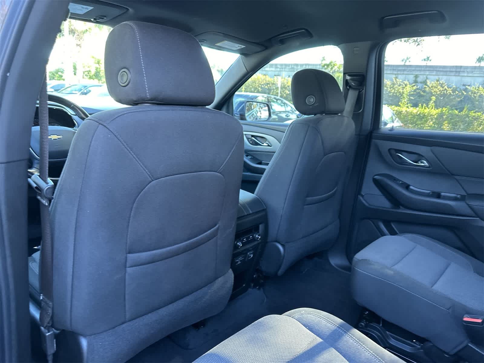 Thumbnail: 2022 Chevrolet Traverse - 14