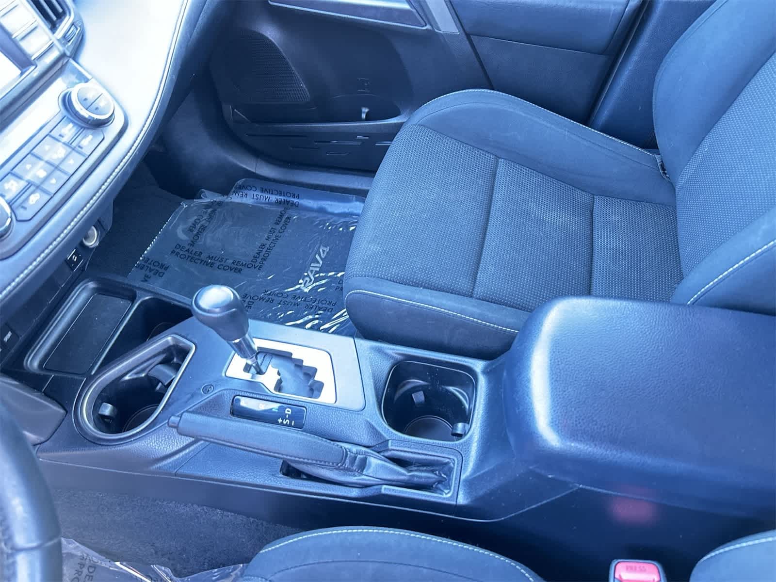 Thumbnail: 2018 Toyota RAV4 - 22