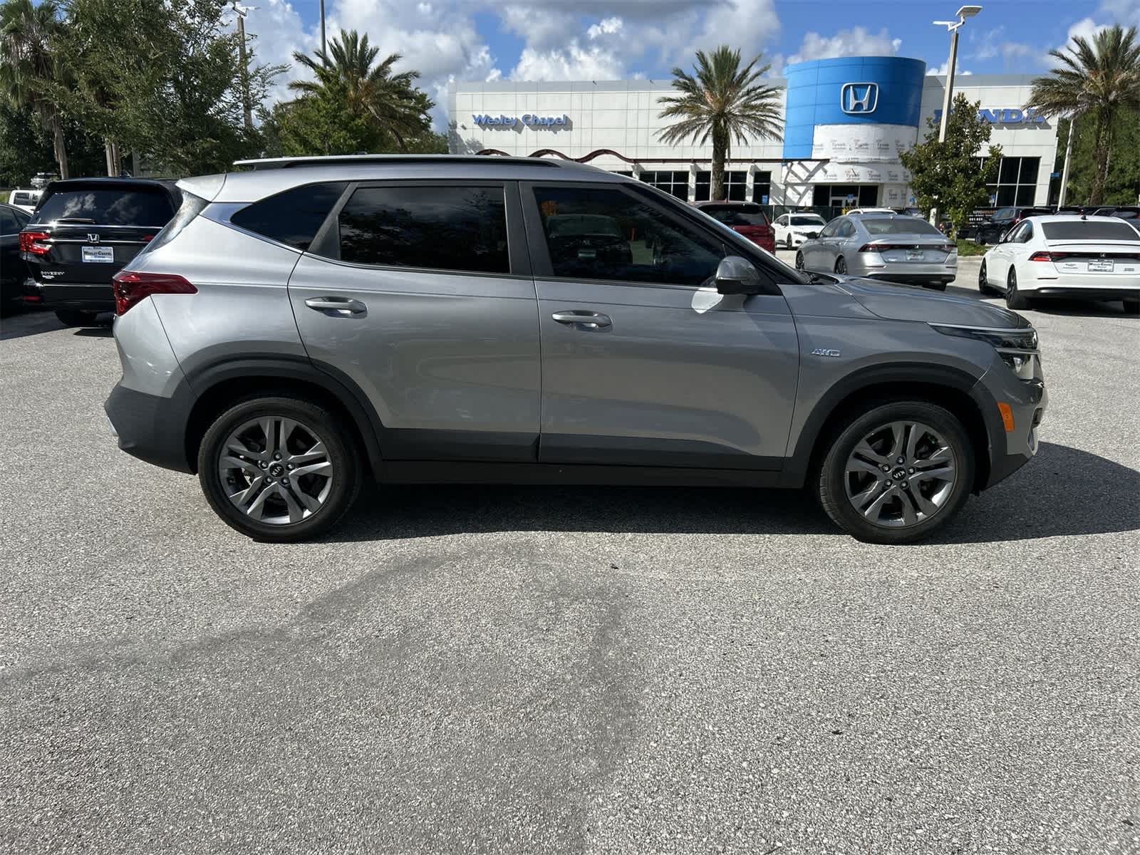 Thumbnail: 2021 Kia Seltos - 7