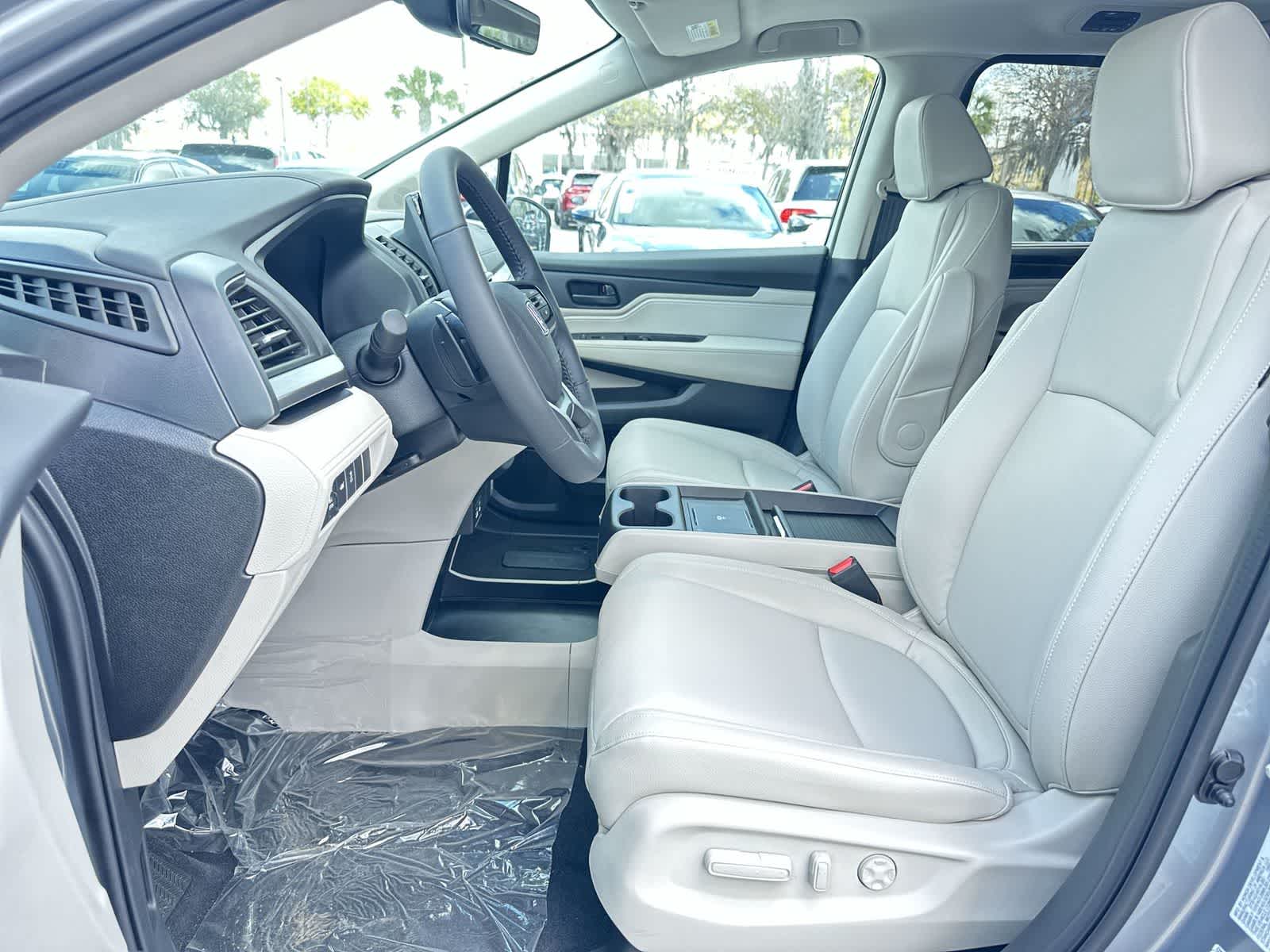 Thumbnail: 2026 Honda Odyssey - 13