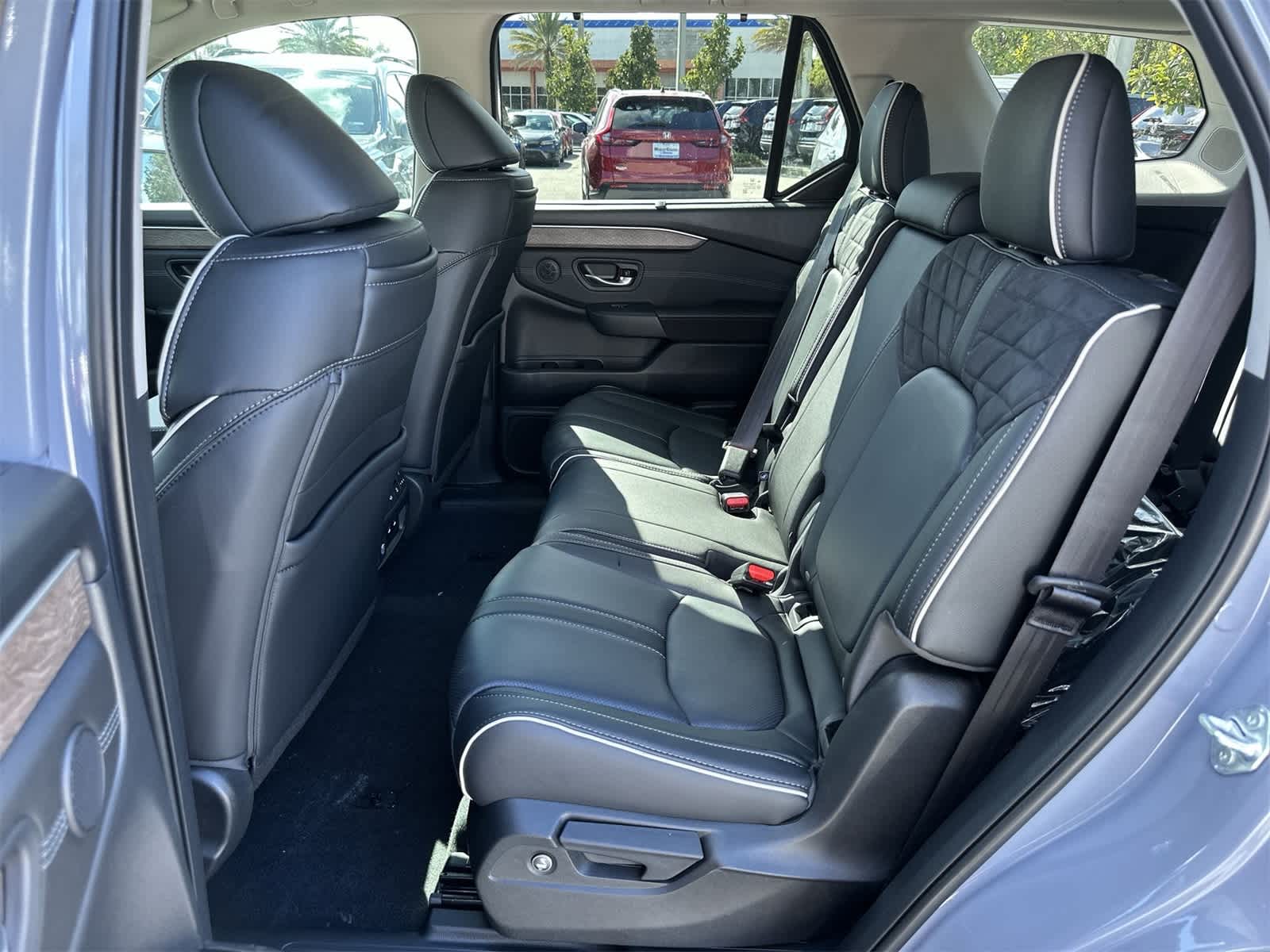 Thumbnail: 2026 Honda Pilot - 15