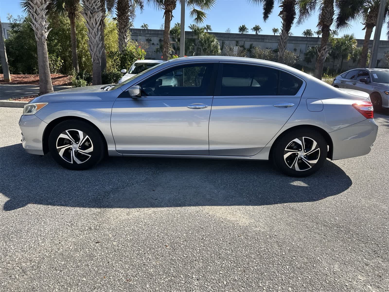 Thumbnail: 2017 Honda Accord - 3