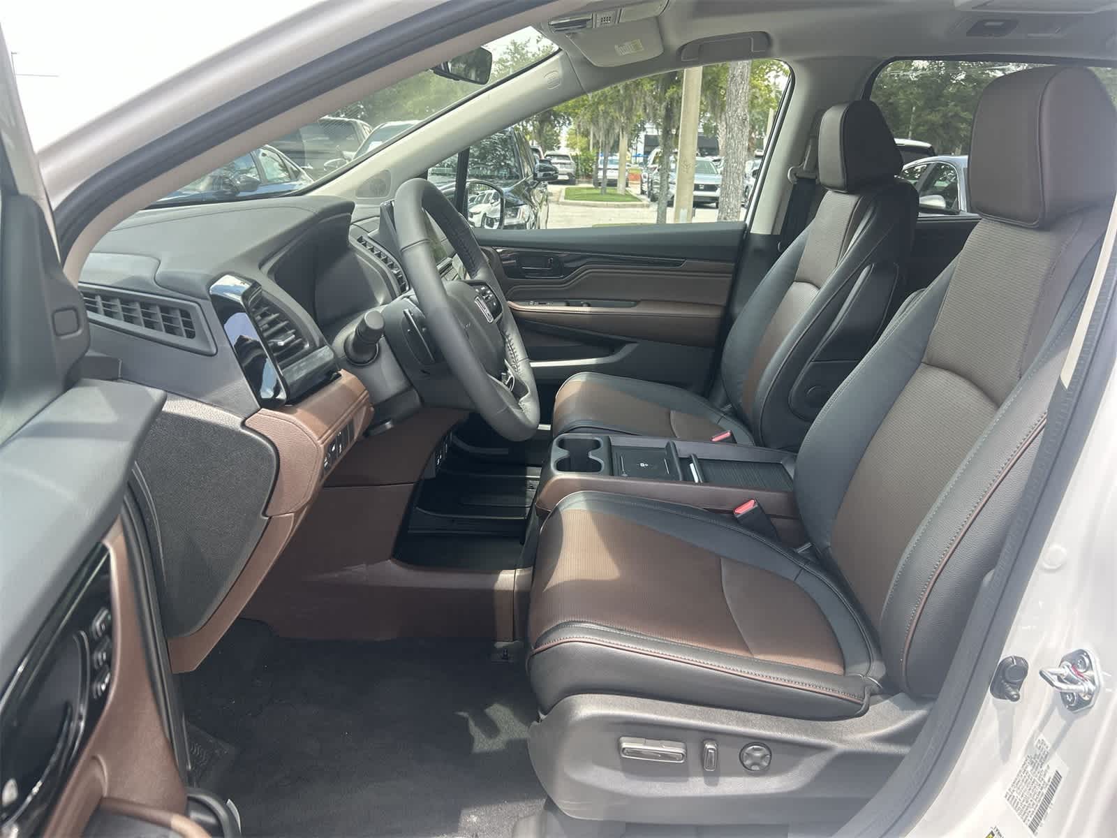 Thumbnail: 2026 Honda Odyssey - 13