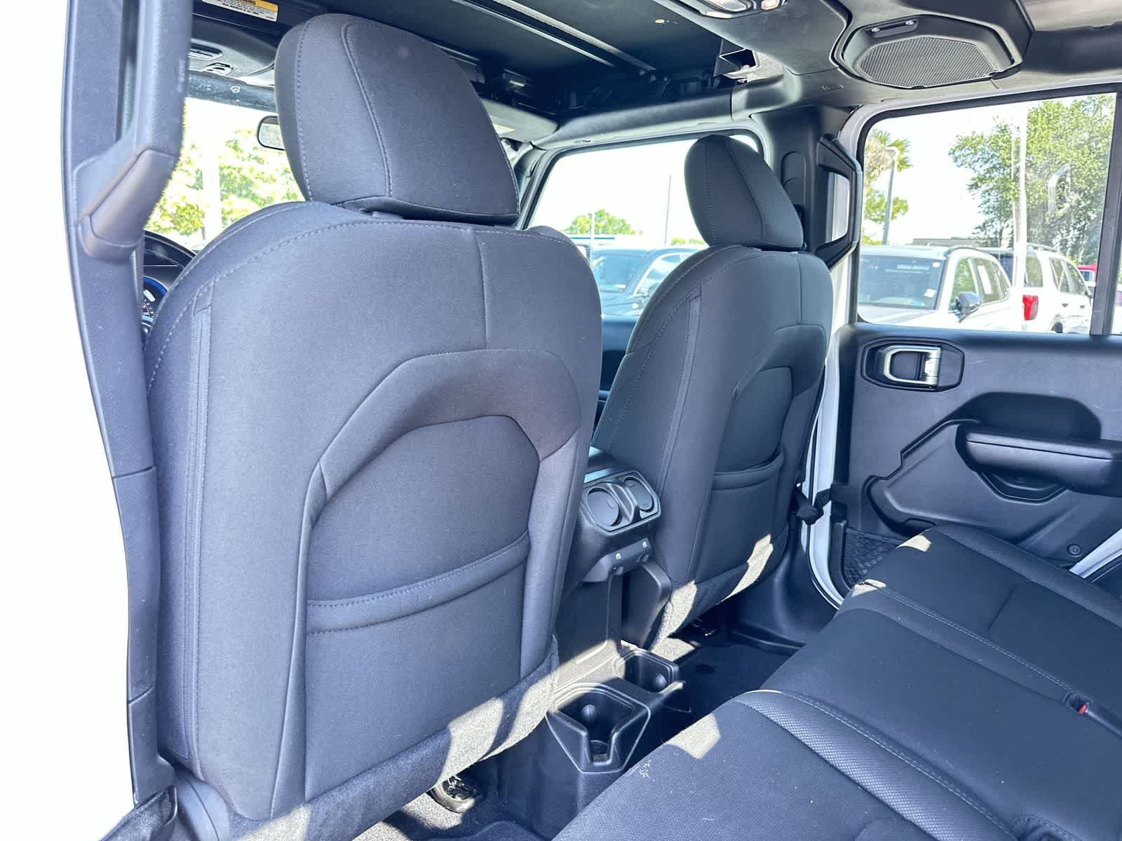 Thumbnail: 2020 Jeep Gladiator - 14