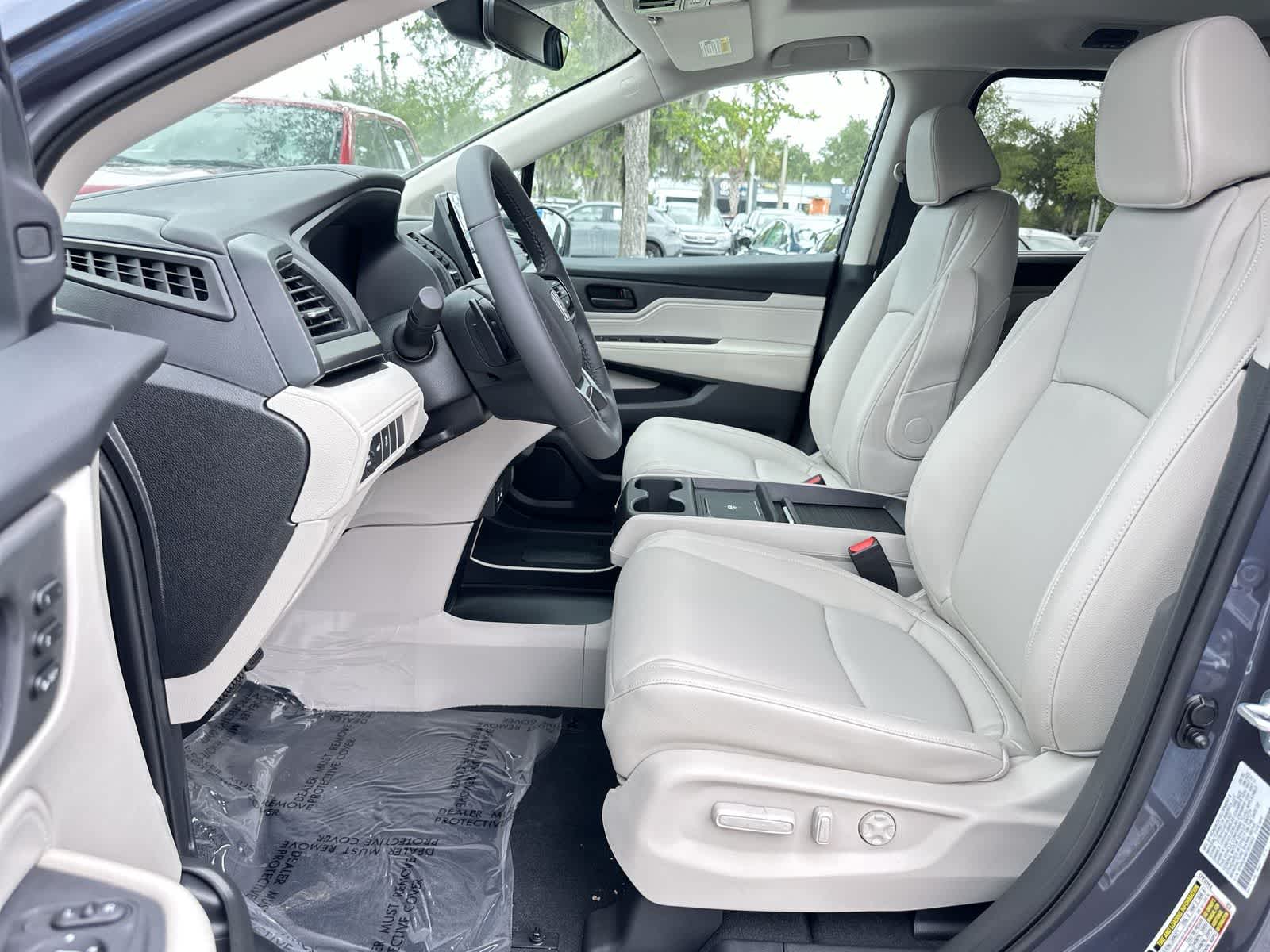Thumbnail: 2026 Honda Odyssey - 13