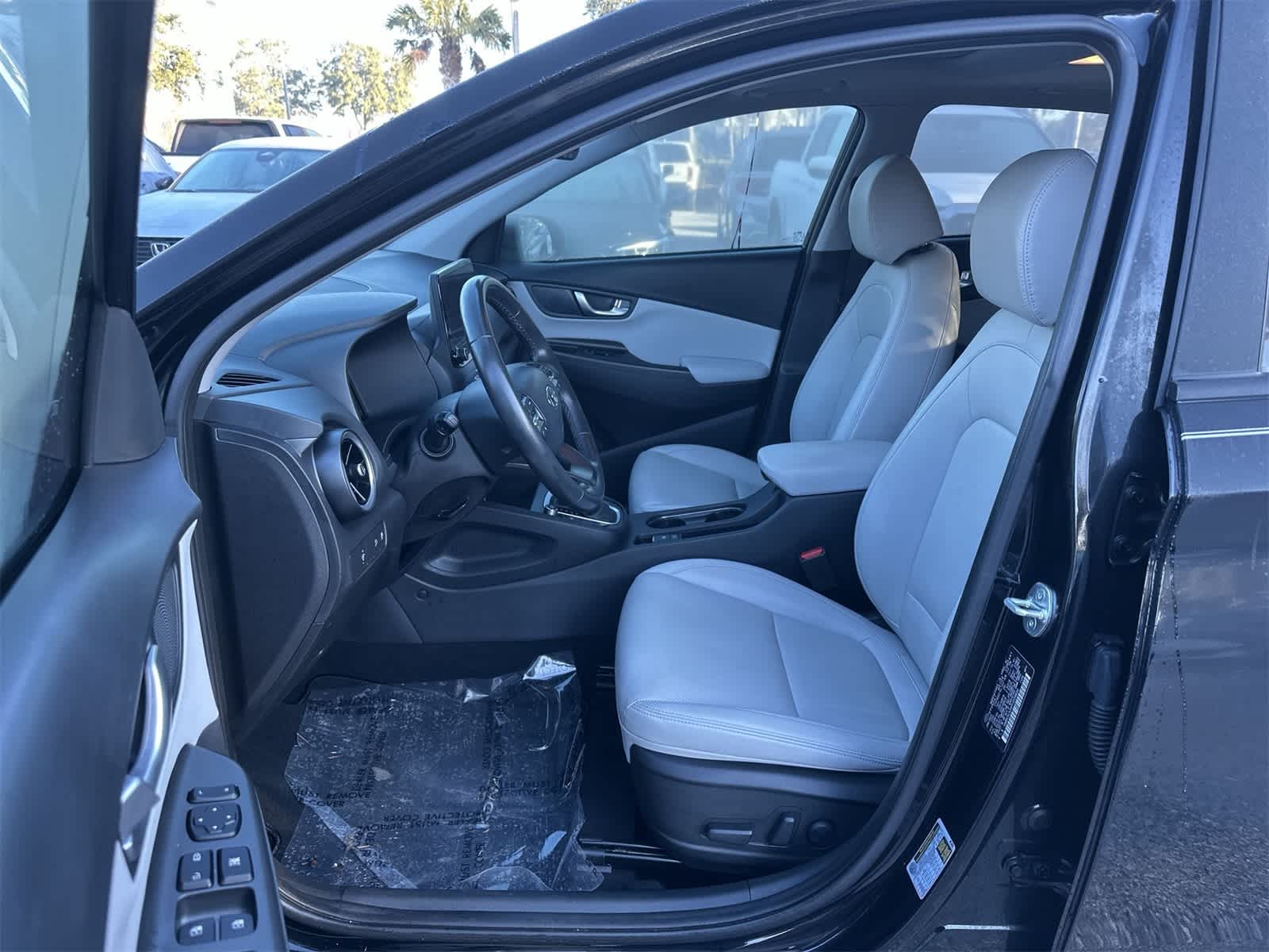 Thumbnail: 2023 Hyundai Kona - 2