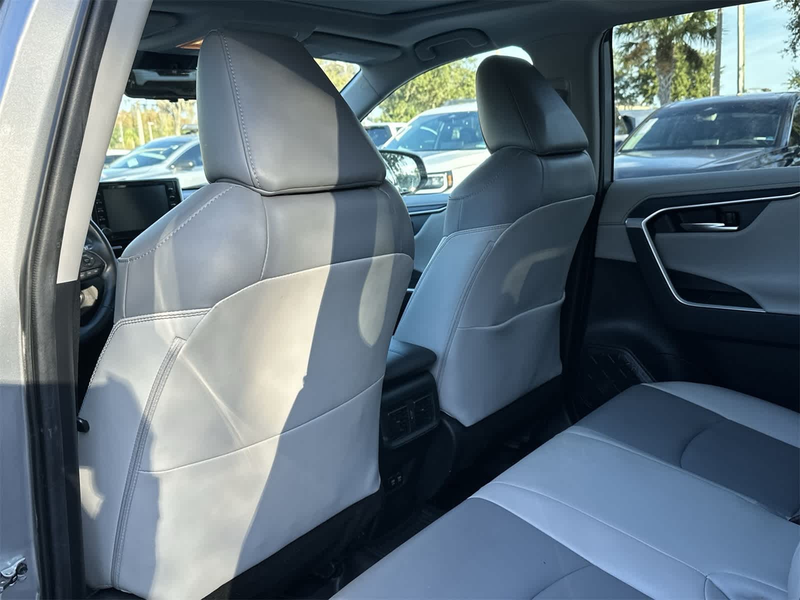 Thumbnail: 2020 Toyota RAV4 - 13