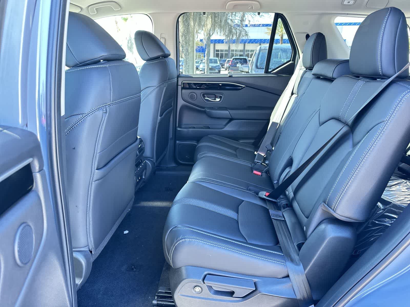 Thumbnail: 2026 Honda Pilot - 15