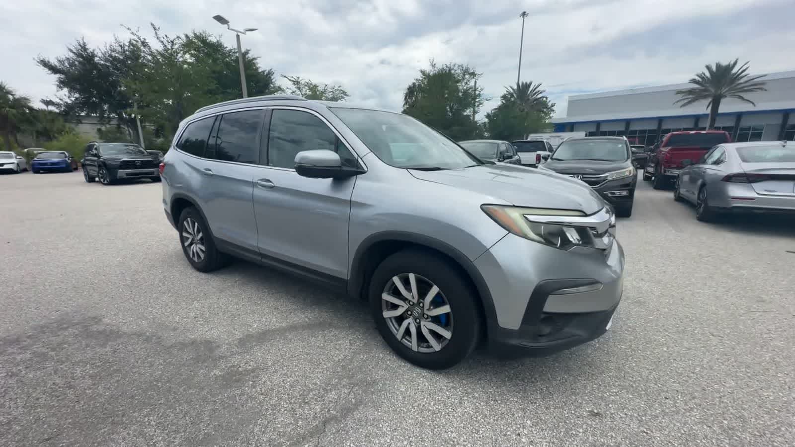 Thumbnail: 2019 Honda Pilot - 2