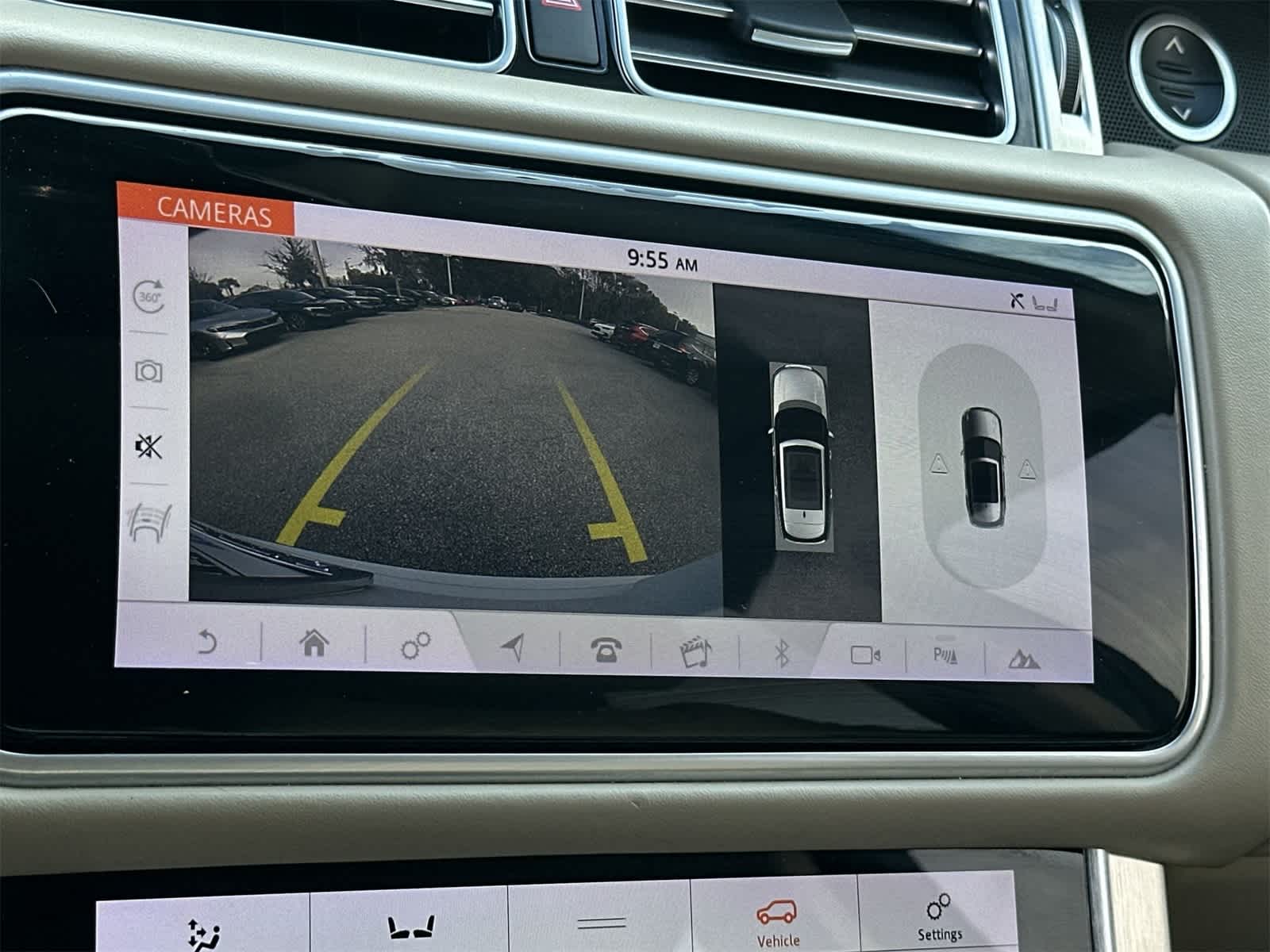 Thumbnail: 2018 Land Rover Range Rover - 20