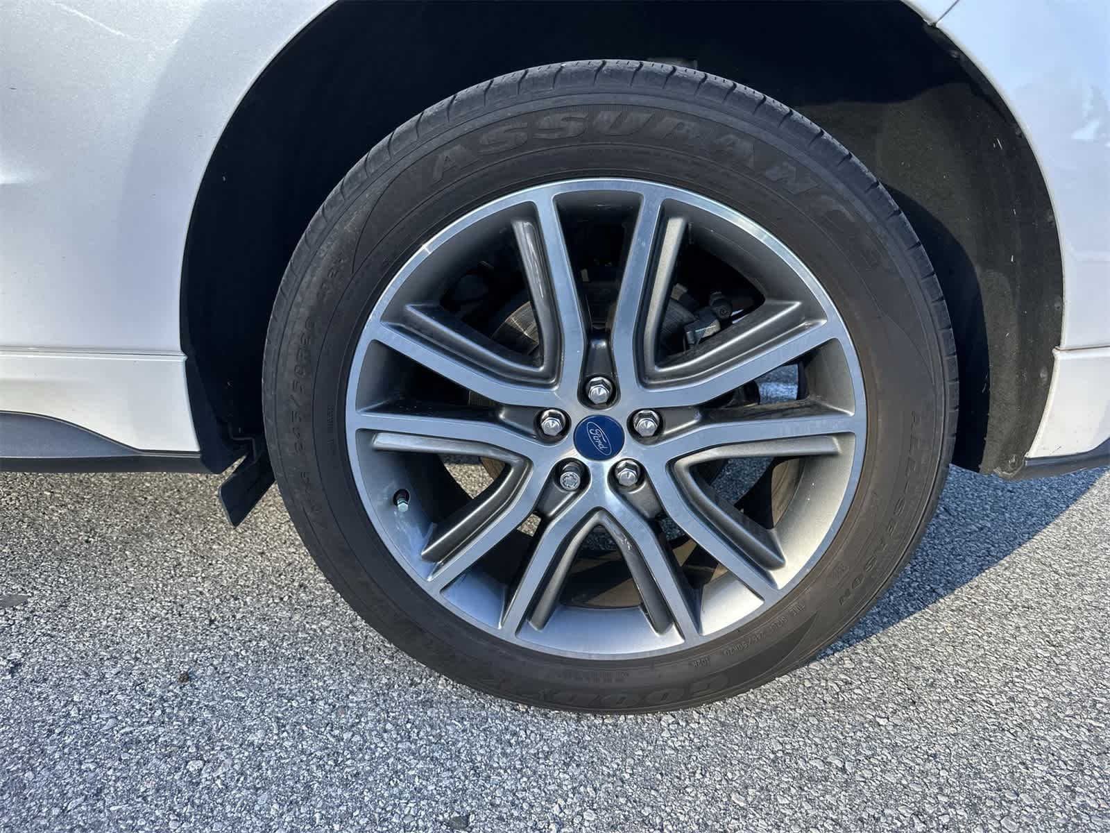 Thumbnail: 2019 Ford Edge - 12