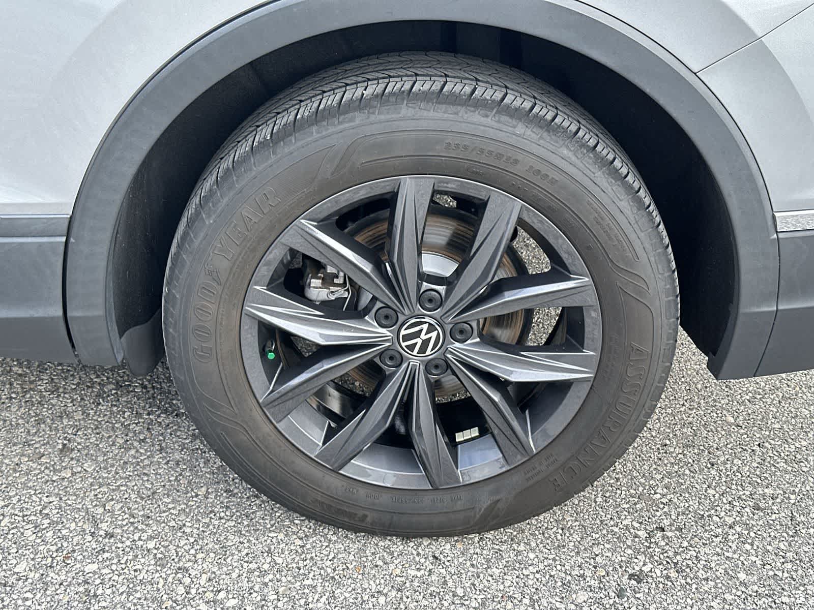 Thumbnail: 2022 Volkswagen Tiguan - 12