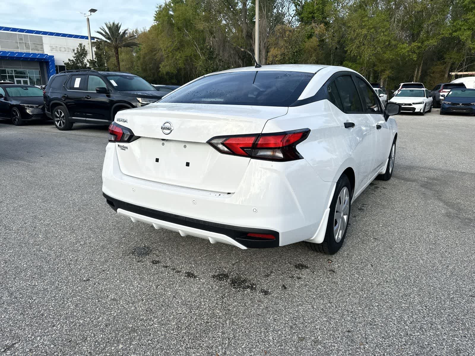 Thumbnail: 2020 Nissan Versa - 6