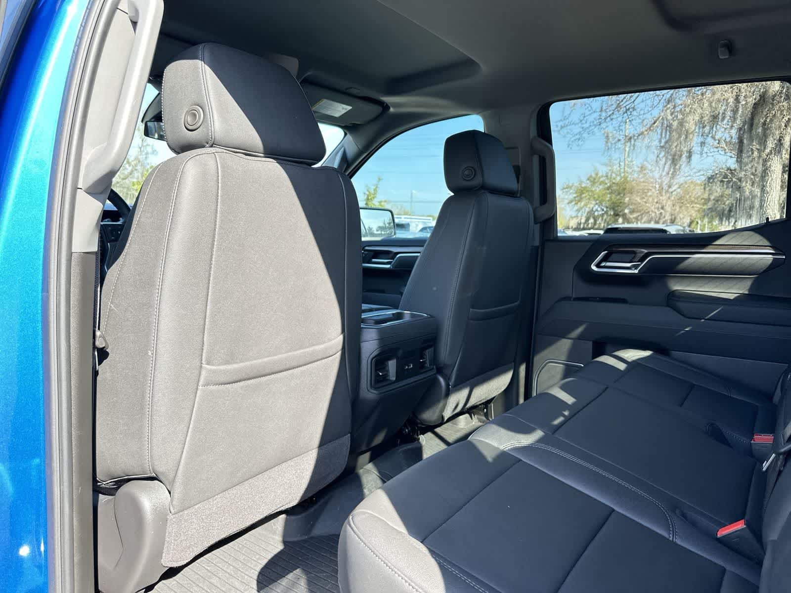 Thumbnail: 2025 Chevrolet Silverado 1500 - 14