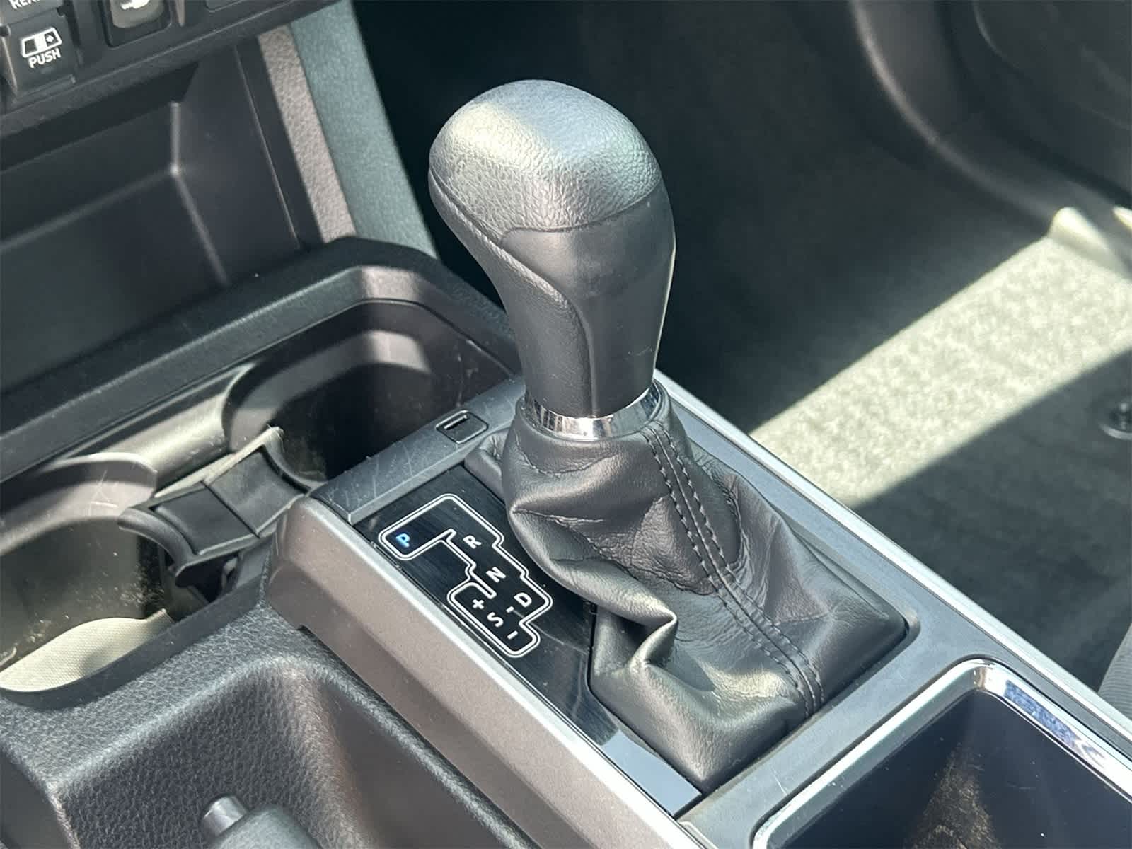 Thumbnail: 2019 Toyota Tacoma - 21