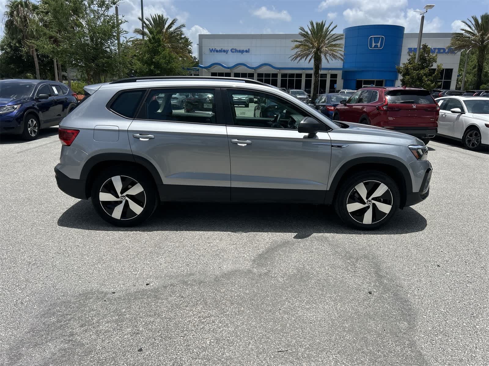Thumbnail: 2024 Volkswagen Taos - 7