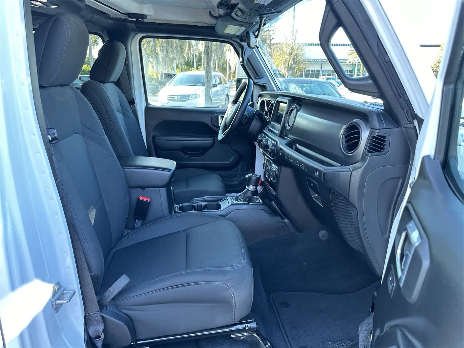 Thumbnail: 2022 Jeep Wrangler - 17