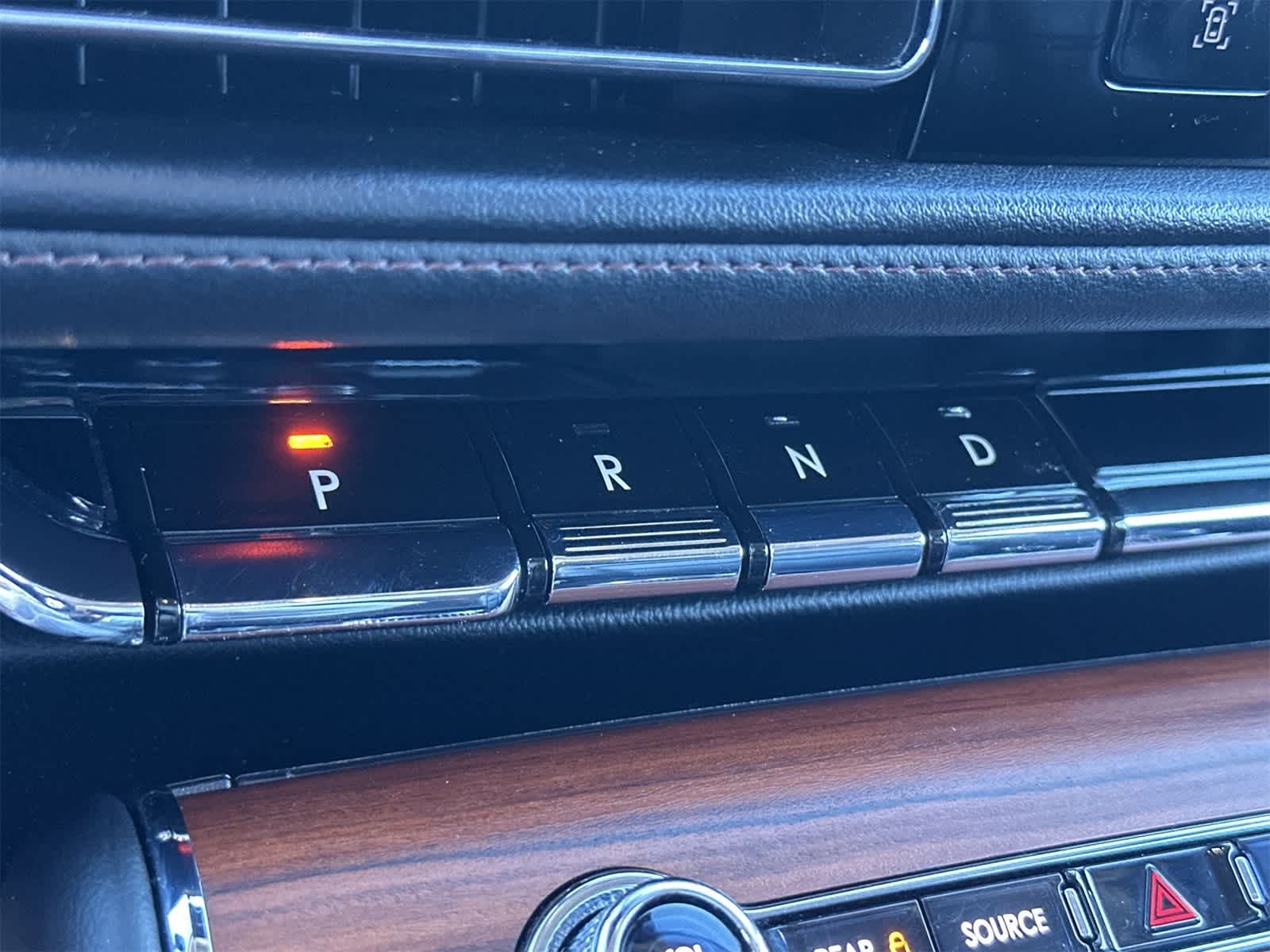 Thumbnail: 2020 Lincoln Aviator - 20