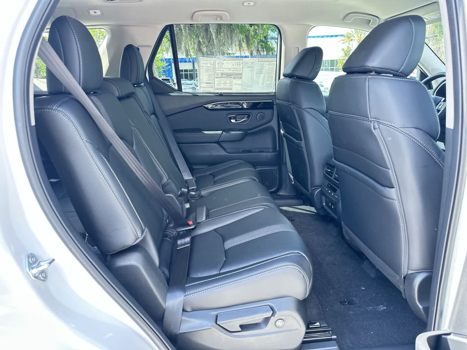 Thumbnail: 2026 Honda Pilot - 16