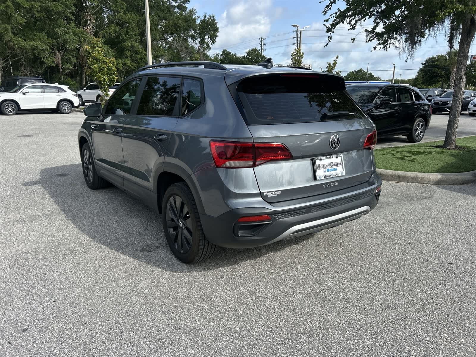 Thumbnail: 2023 Volkswagen Taos - 4