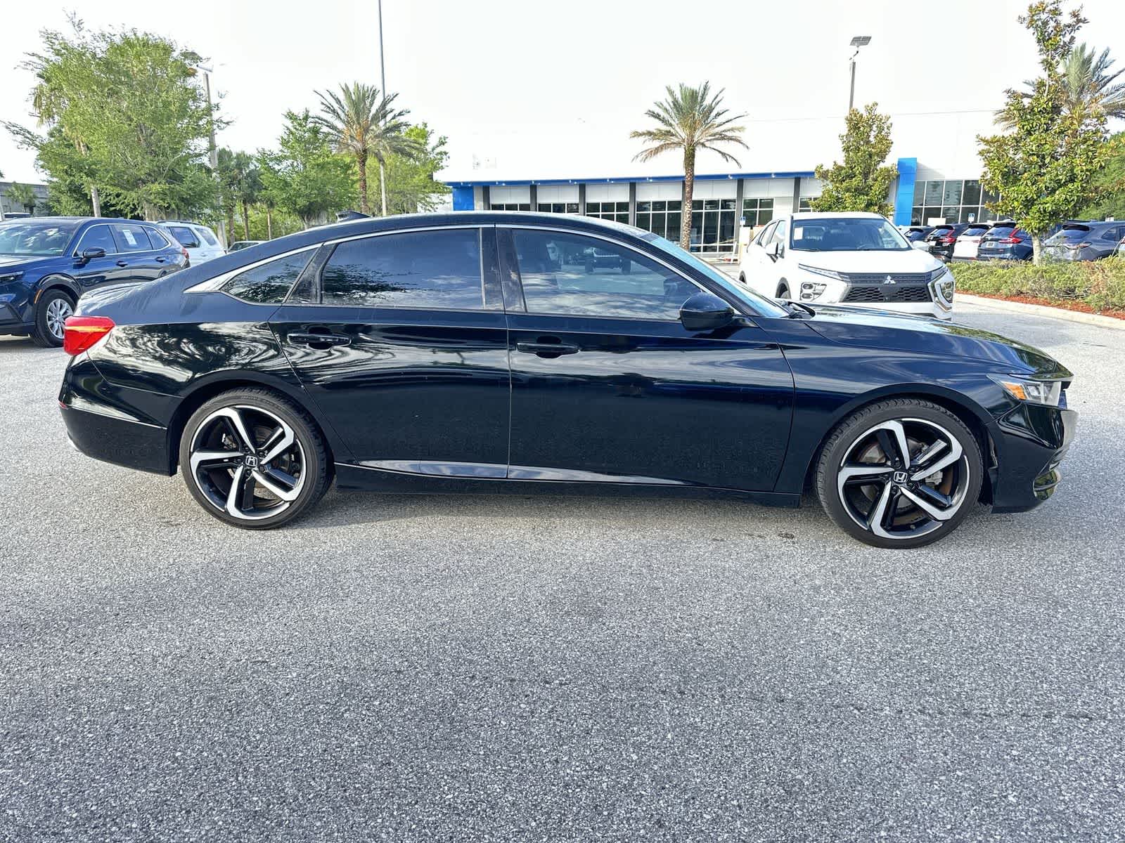 Thumbnail: 2019 Honda Accord - 6