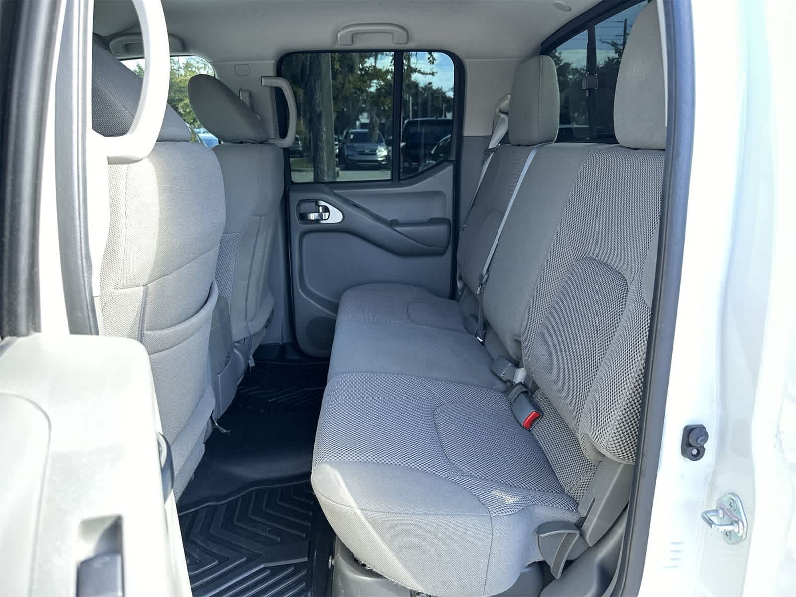 Thumbnail: 2021 Nissan Frontier - 15