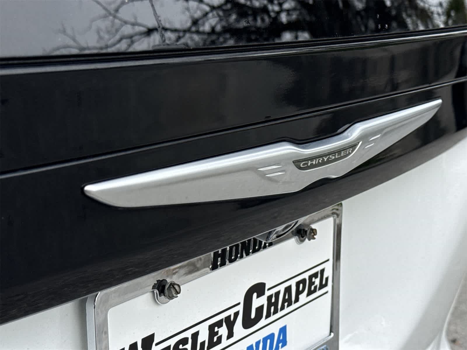 Thumbnail: 2022 Chrysler Voyager - 10