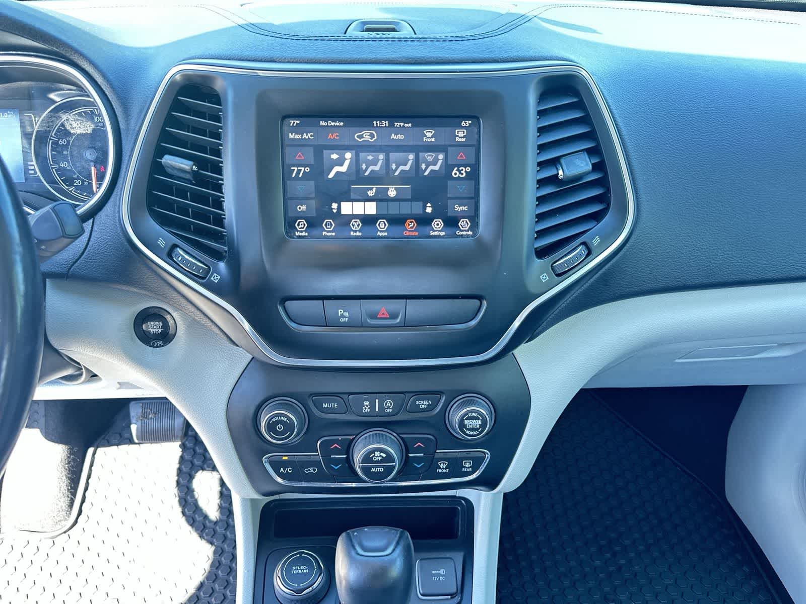 Thumbnail: 2020 Jeep Cherokee - 22
