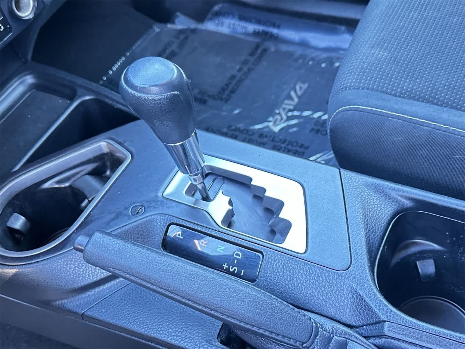 Thumbnail: 2018 Toyota RAV4 - 24