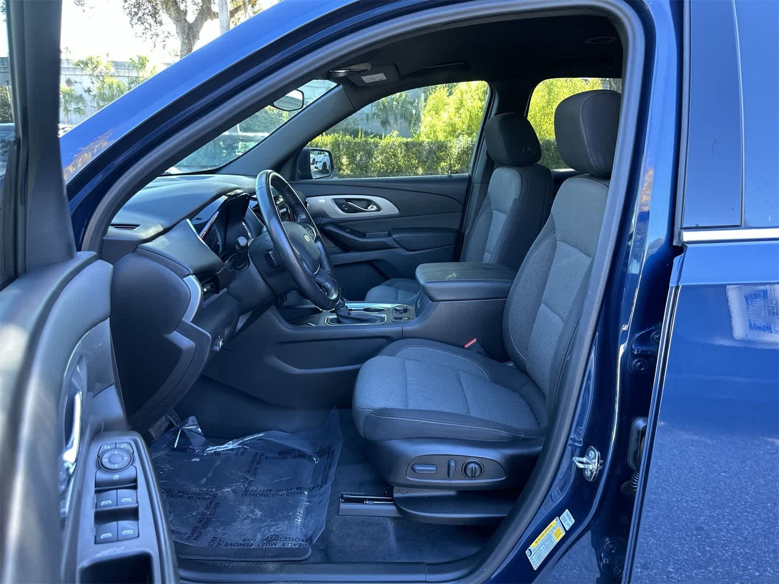 Thumbnail: 2022 Chevrolet Traverse - 2