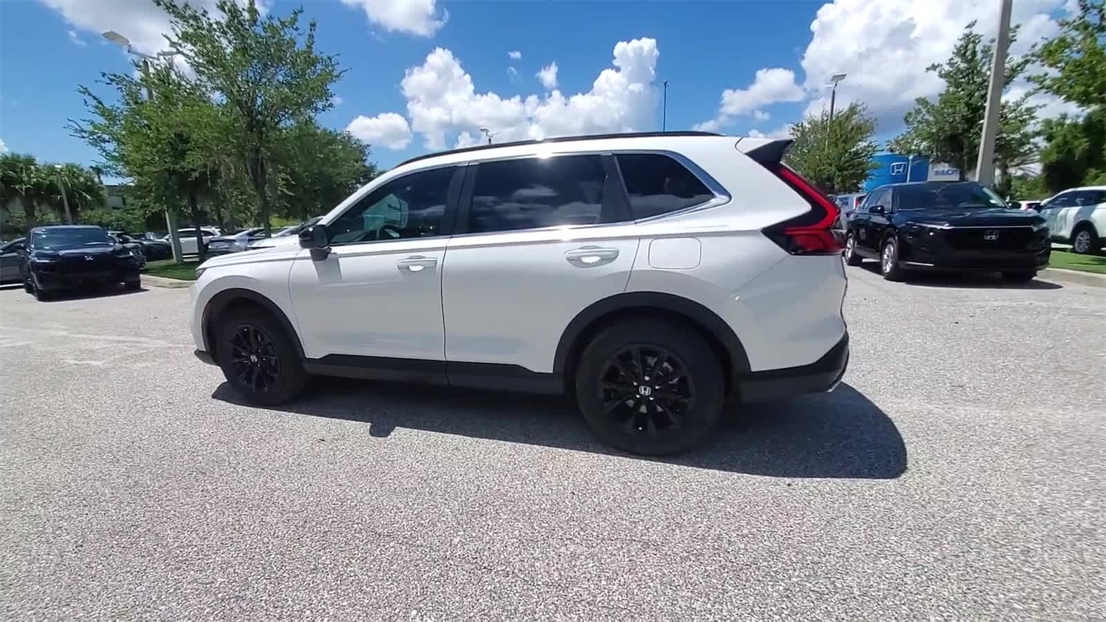 Thumbnail: 2023 Honda CR-V - 6