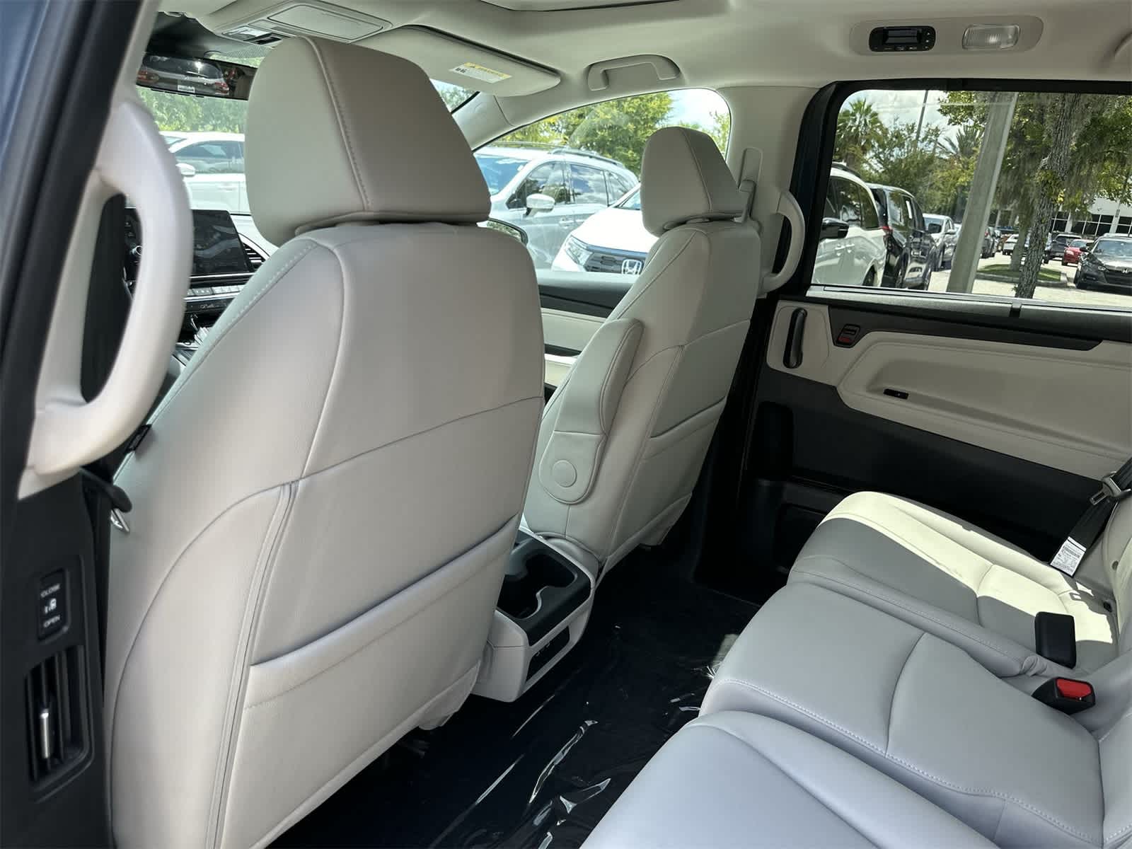 Thumbnail: 2026 Honda Odyssey - 14