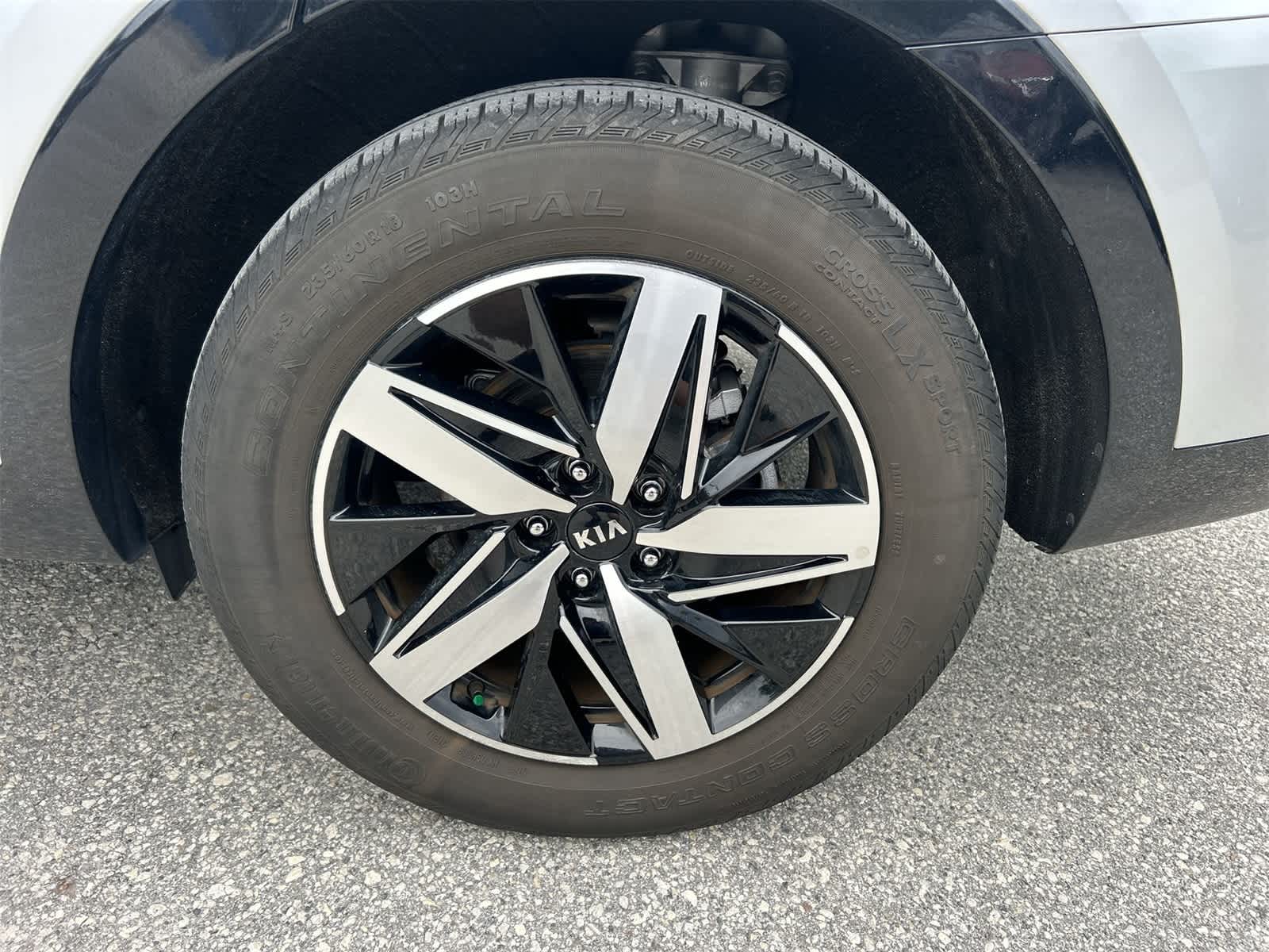 2021 Kia Sorento S 12