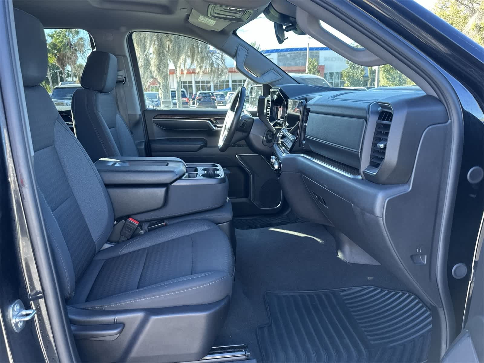 Thumbnail: 2024 GMC Sierra 1500 - 17