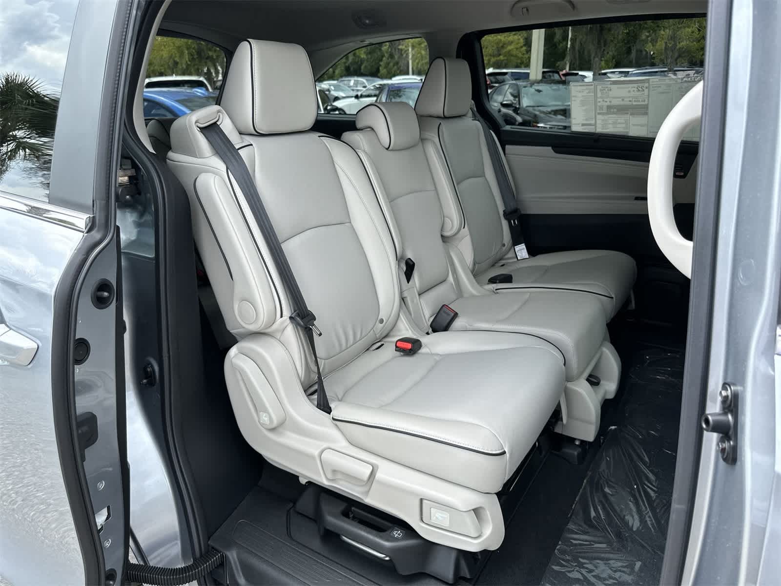 Thumbnail: 2026 Honda Odyssey - 16