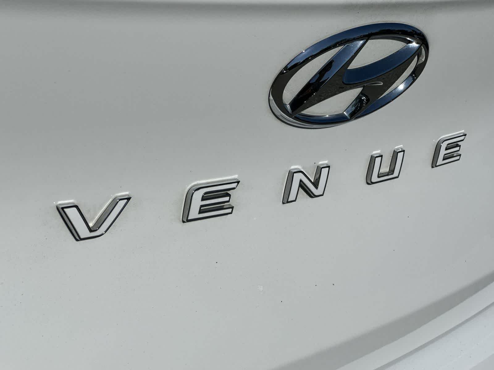 Thumbnail: 2023 Hyundai Venue - 11