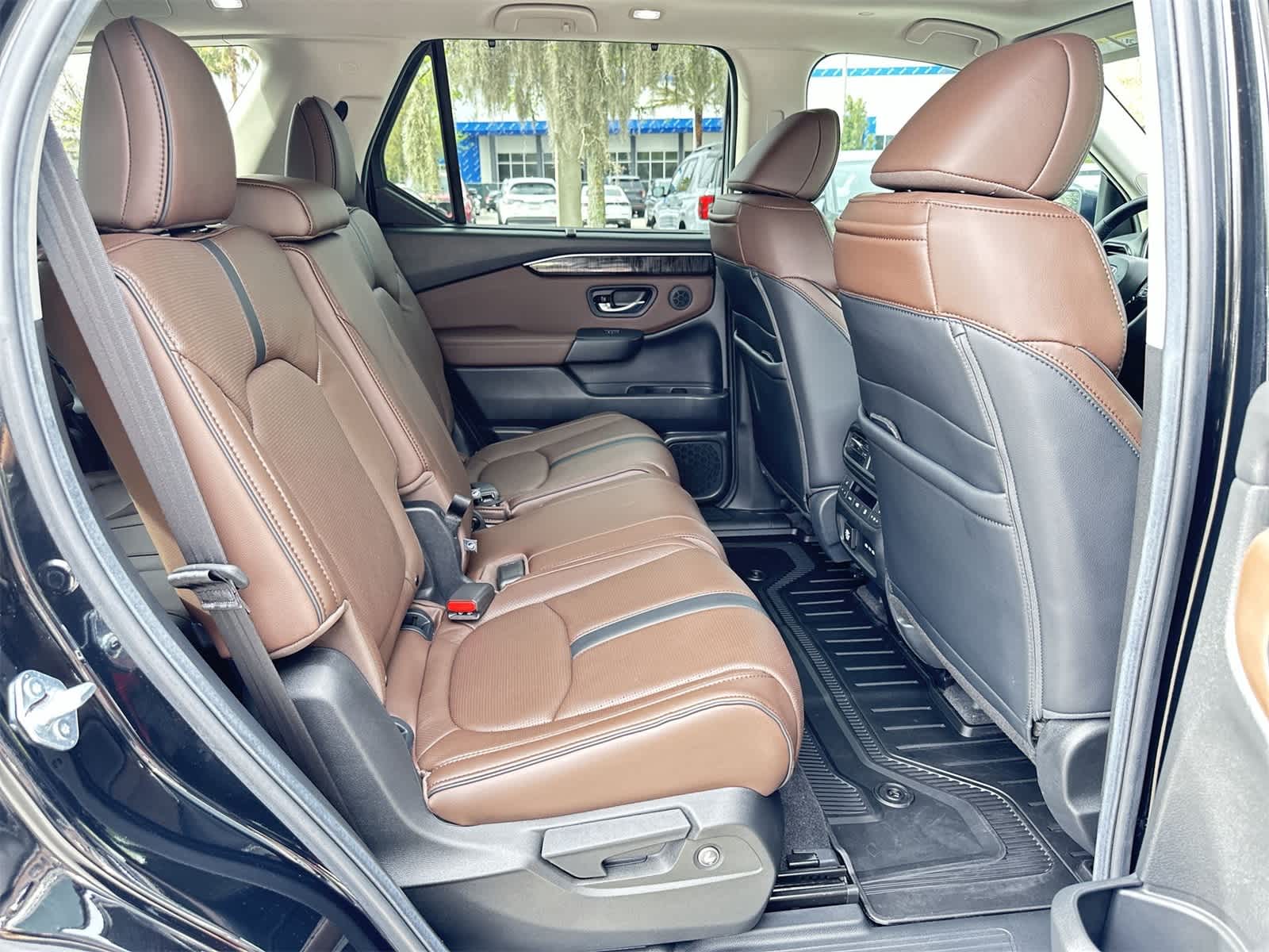 Thumbnail: 2025 Honda Pilot - 16