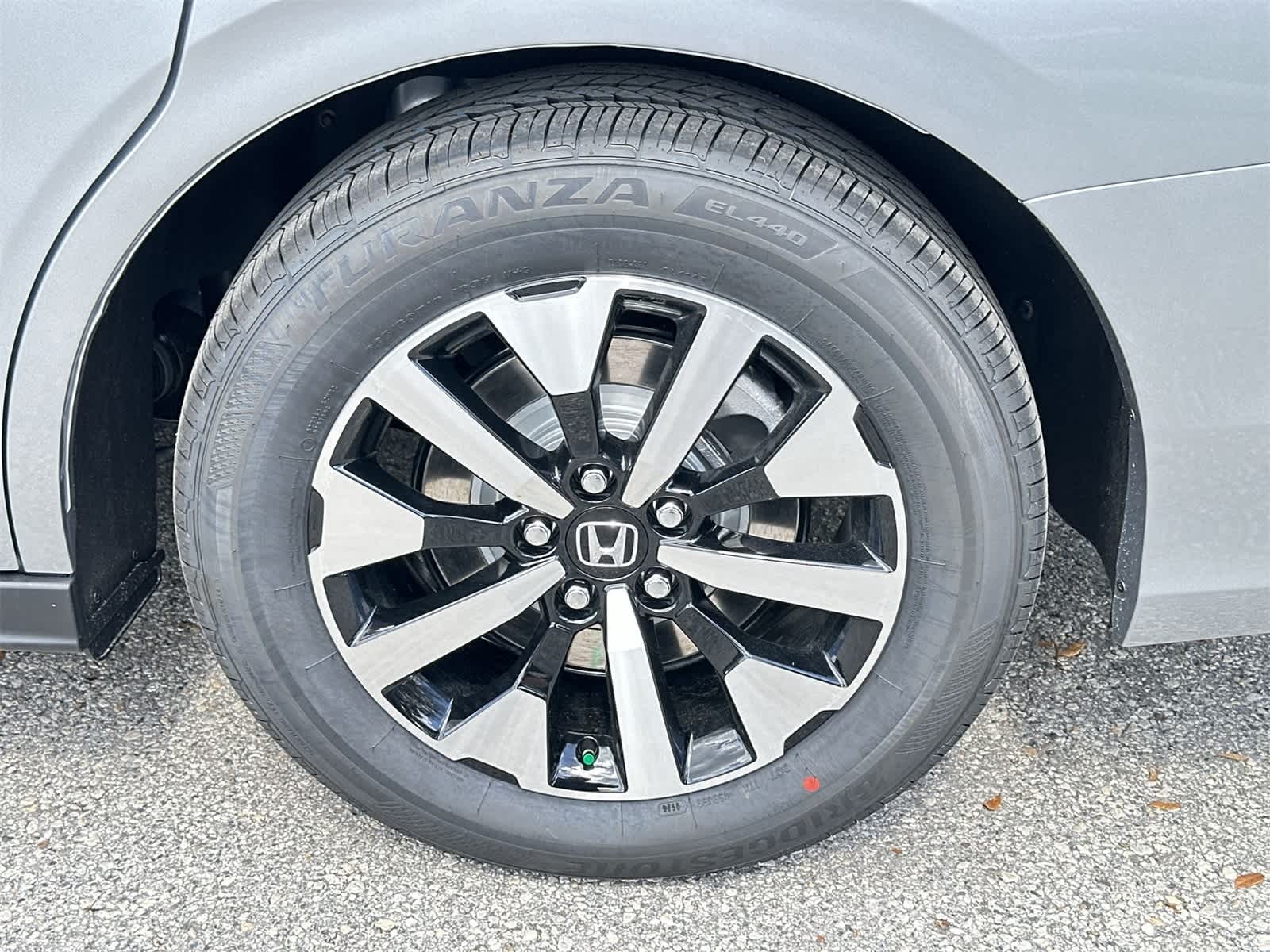 Thumbnail: 2026 Honda Odyssey - 12