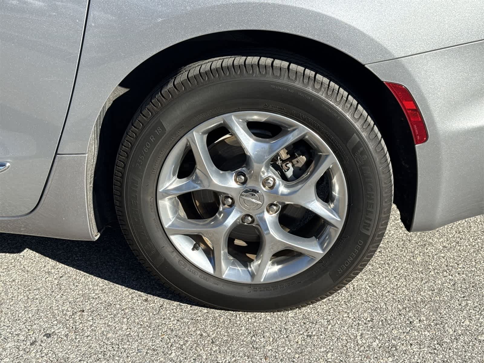 Thumbnail: 2018 Chrysler Pacifica - 12