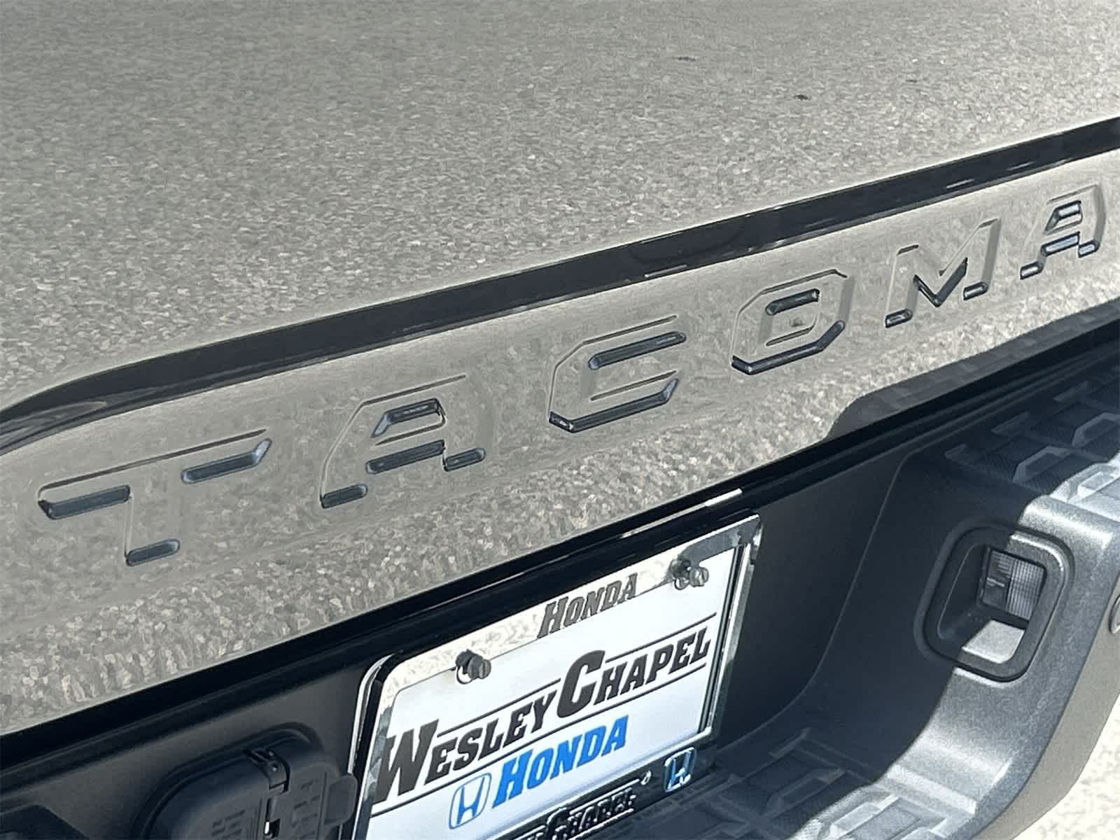 Thumbnail: 2019 Toyota Tacoma - 11